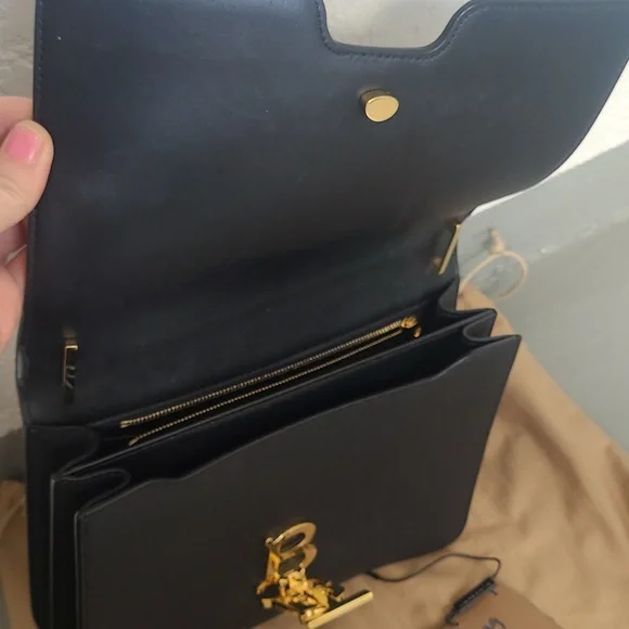 Authentic Burberry - Picture 10 of 17